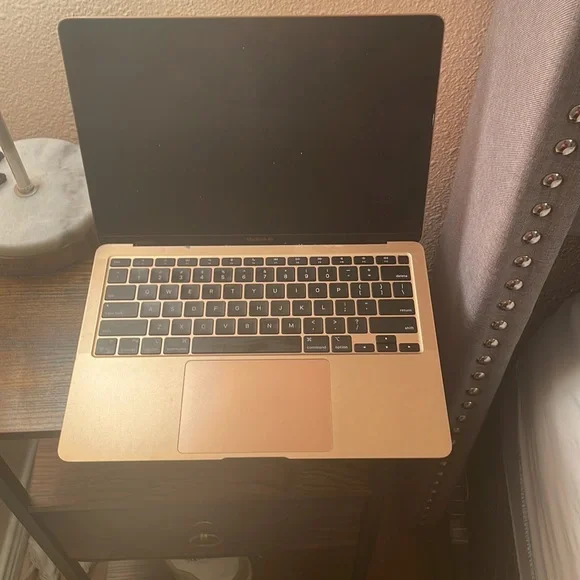 APPLE COMPUTER PINK/ROSE GOLD